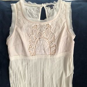 American Eagle Lace Hi-Low top